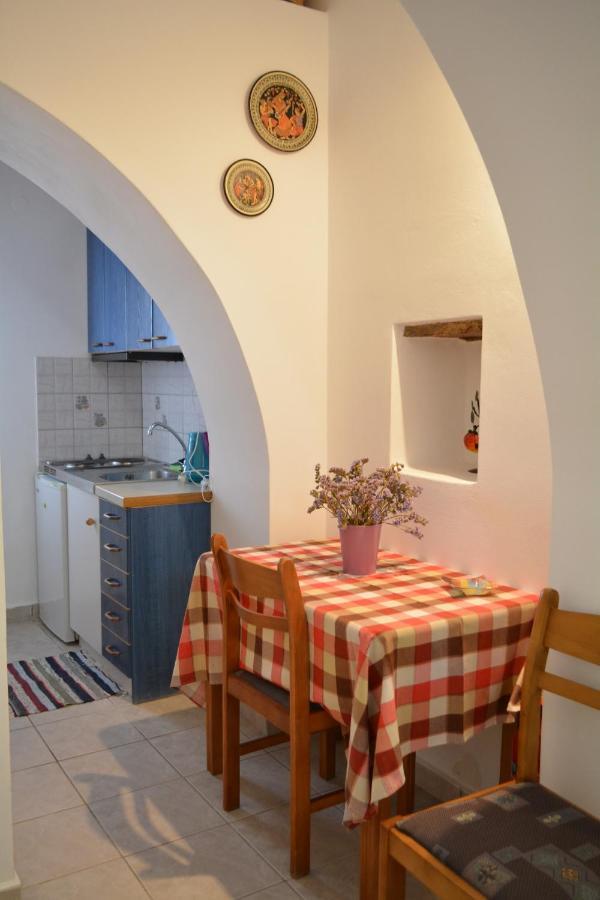 Volta Stonehouse Apartments Fratsia Buitenkant foto